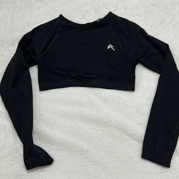 Oner Active Black EFFORTLESS SEAMLESS LONG SLEEVE CROP TOP Size M (printed logo) - Picture 7 of 10